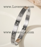 202523991 Classics Love Bracelet White Gold