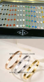 202525472 Vintage Alhambra Bracelet and Love Bracelet Medium Model