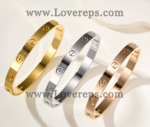 621428574 Classic Love Bracelet Yellow Gold